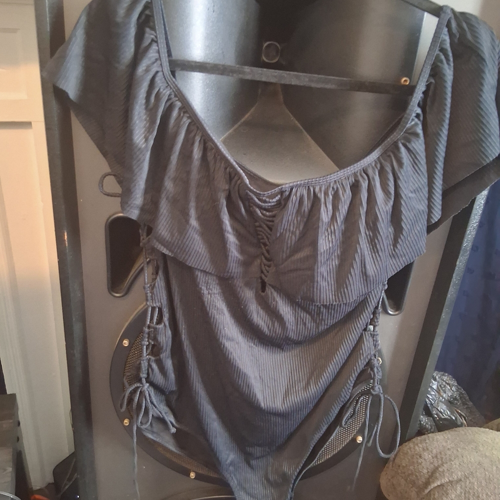 Chic Gray Ruffled One-Piece Swimsuit